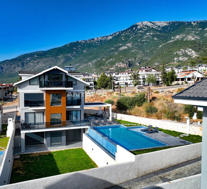 Property photo 1 of 24