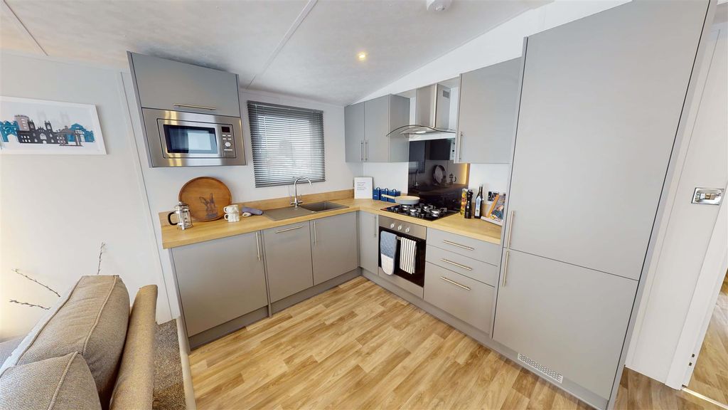 Property photo 3 of 9 The Norwood 23 Kitchen.Jpg