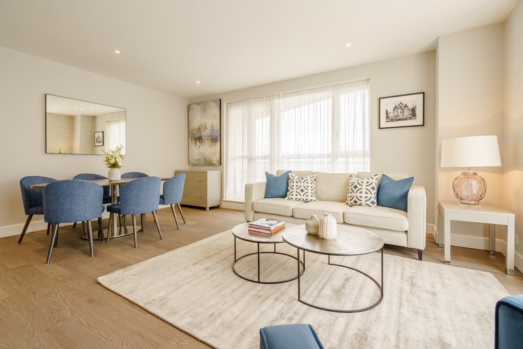 Property photo 1 of 13 2 Bed Flat To Rent