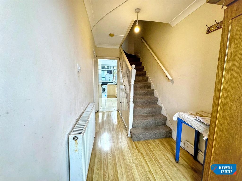Property photo 3 of 16 3