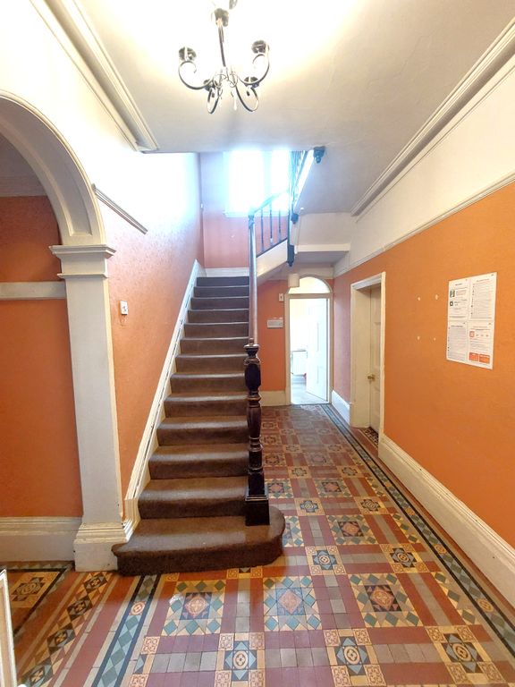 Property photo 3 of 6