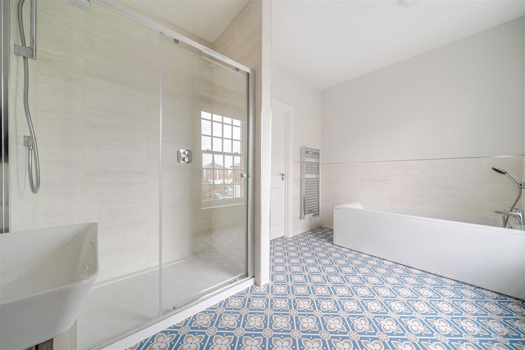 Property photo 3 of 13 Family Bathroom Shot 2