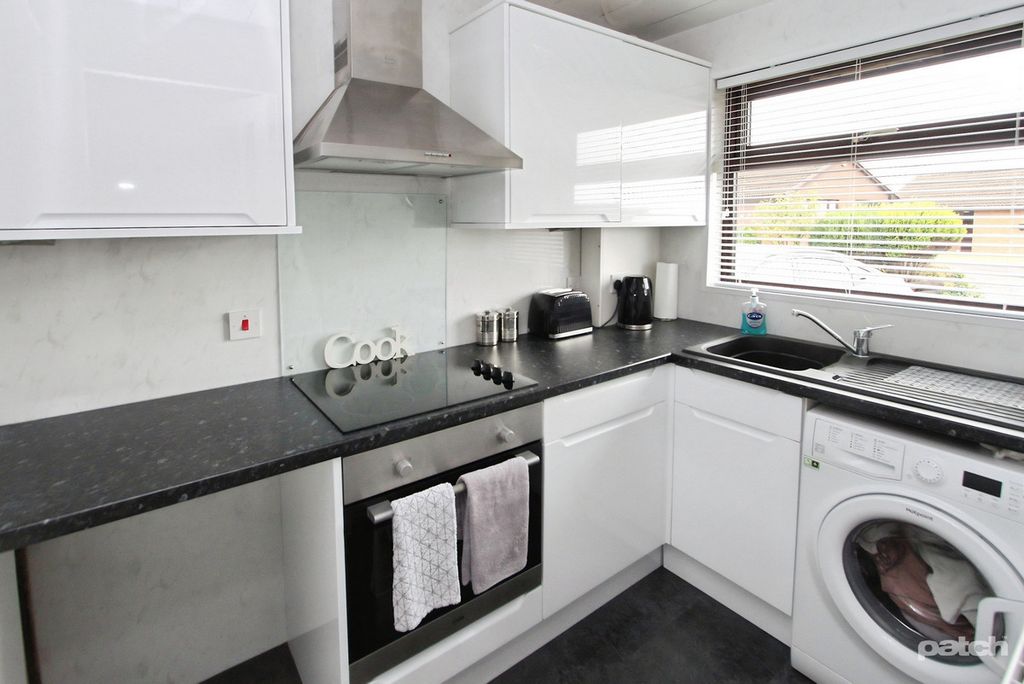 Property photo 3 of 14