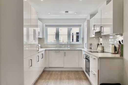 Property photo 2 of 8 Kitchen