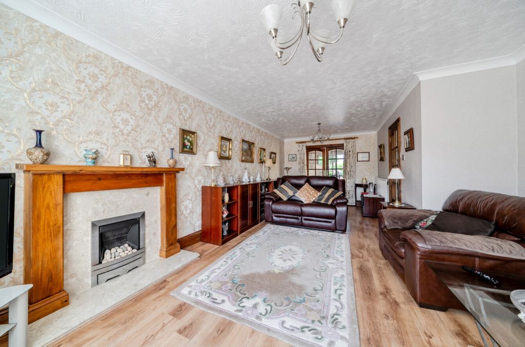 Property photo 2 of 27 1483928-17-6A3E7c6743Bfe