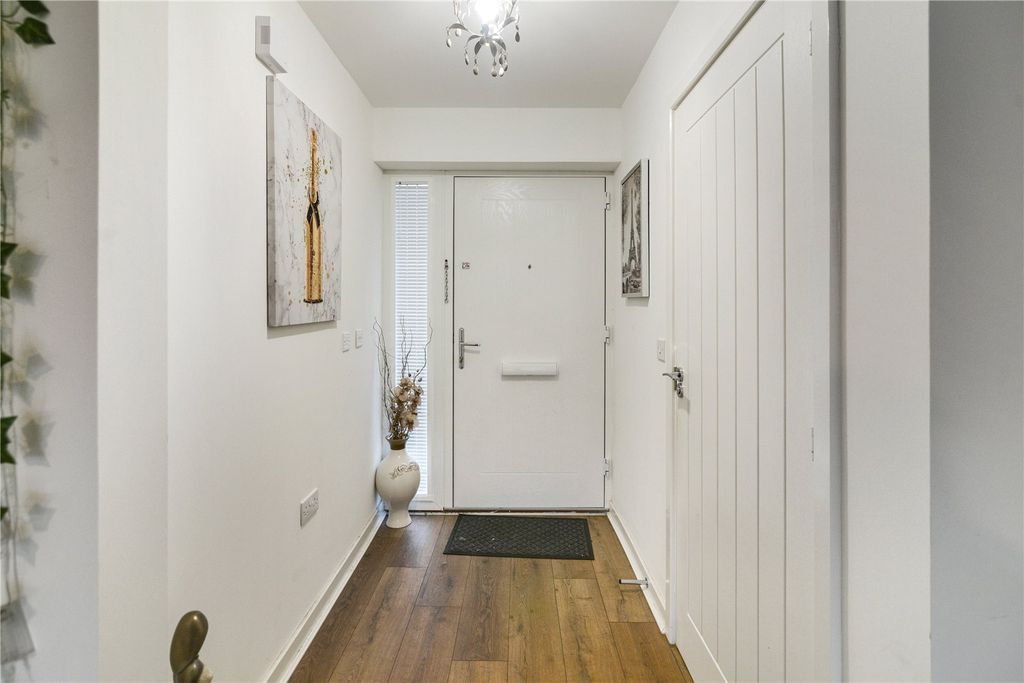 Property photo 3 of 18 Picture No. 04