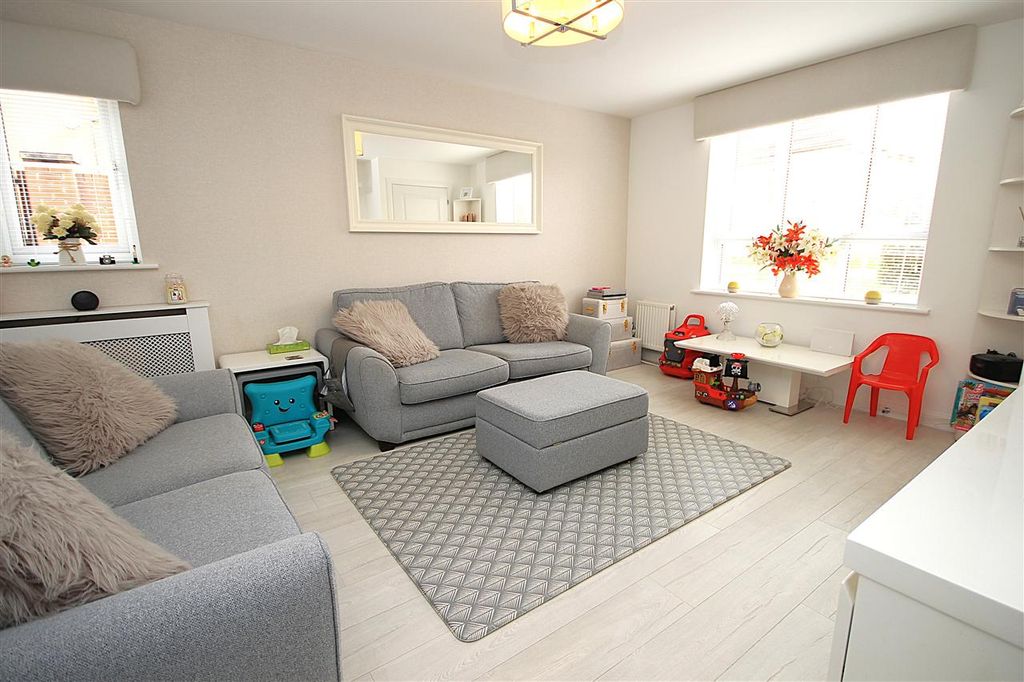 Property photo 2 of 16