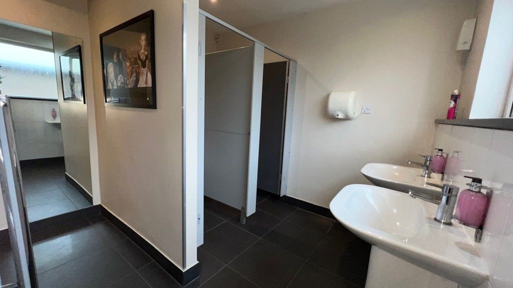 Property photo 2 of 19 Photo 1