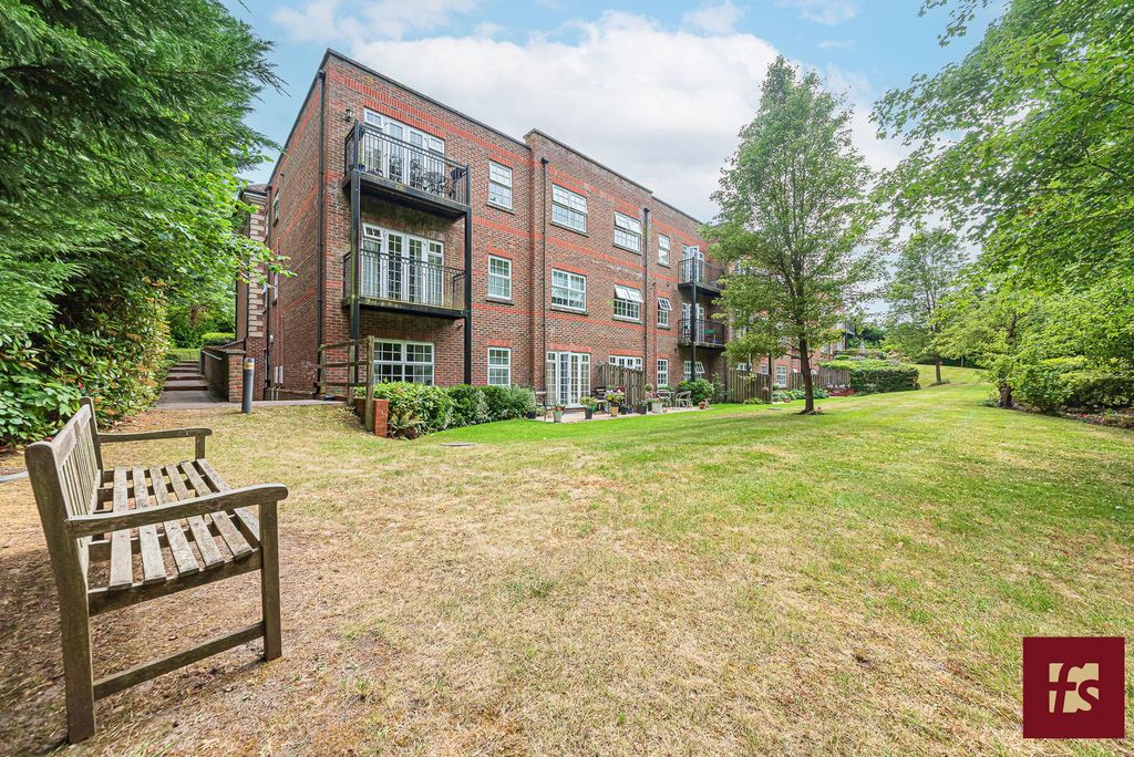 Property photo 2 of 16