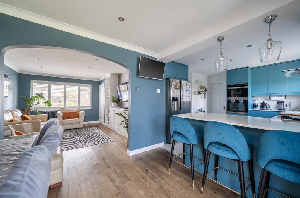 Property photo 3 of 21 1434653-15-69c3B9...