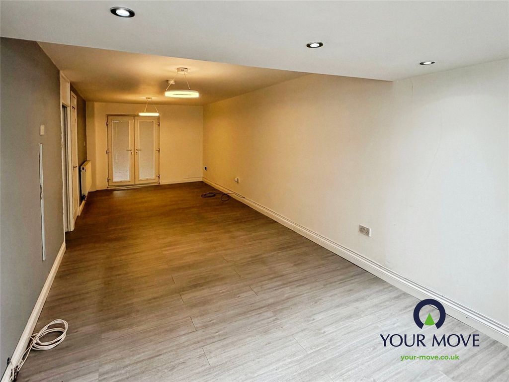 Property photo 3 of 16 Picture No. 12