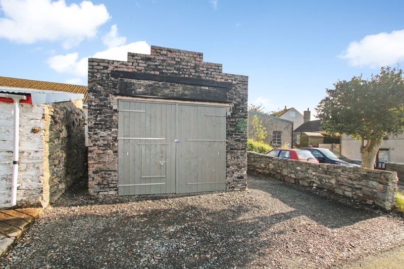Property photo 2 of 6 Photo 8