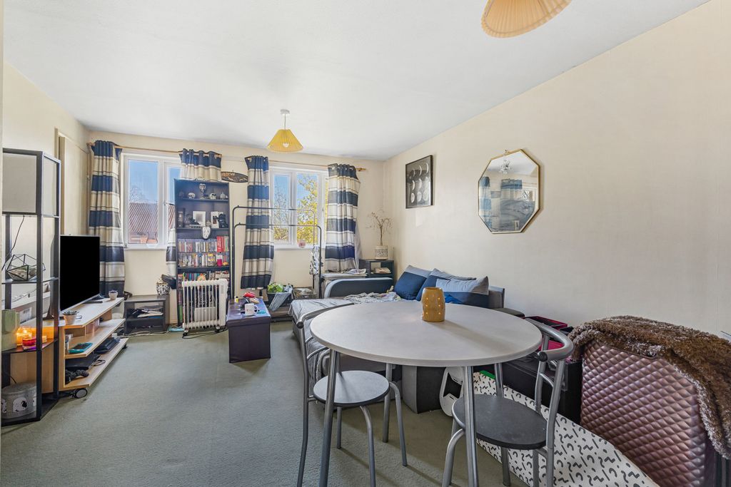 Property photo 2 of 8 Reception Room