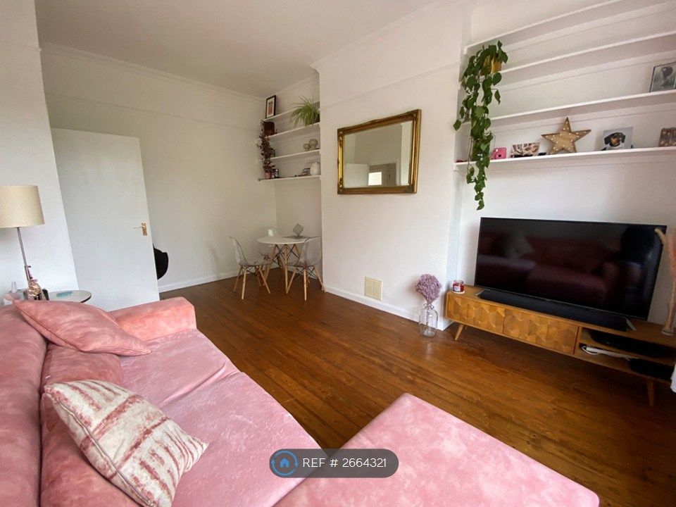 Property photo 3 of 12 Living Room