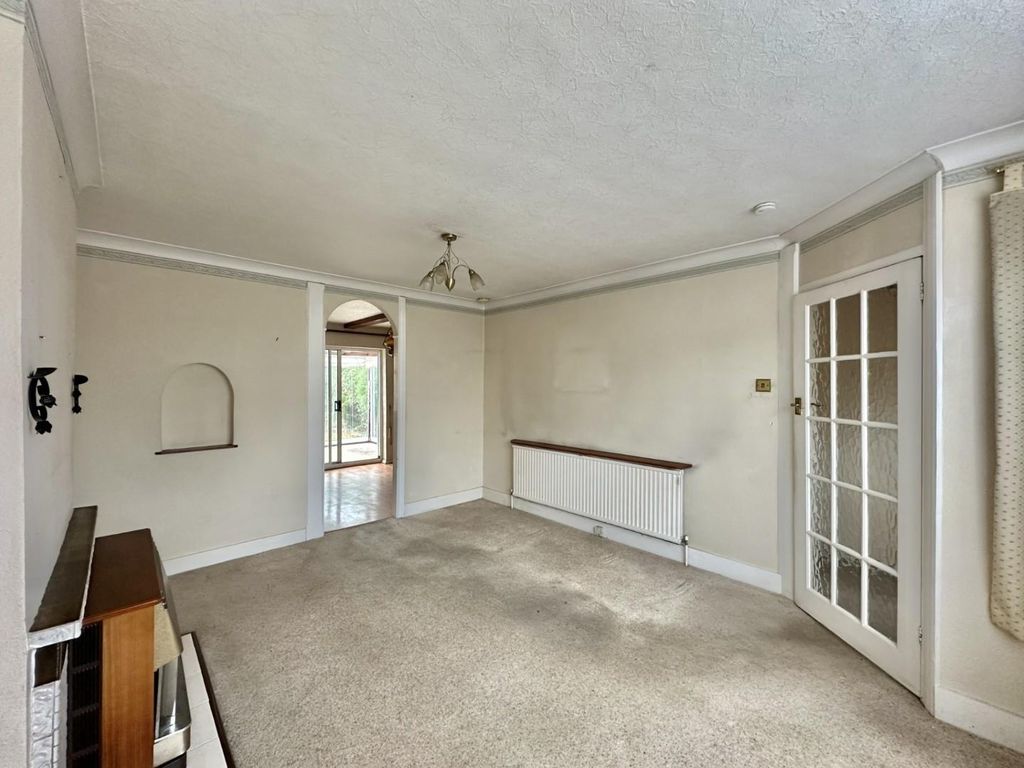 Property photo 2 of 15 35936E97-B3d1-494A-8895-E903B8d42511.Jpg