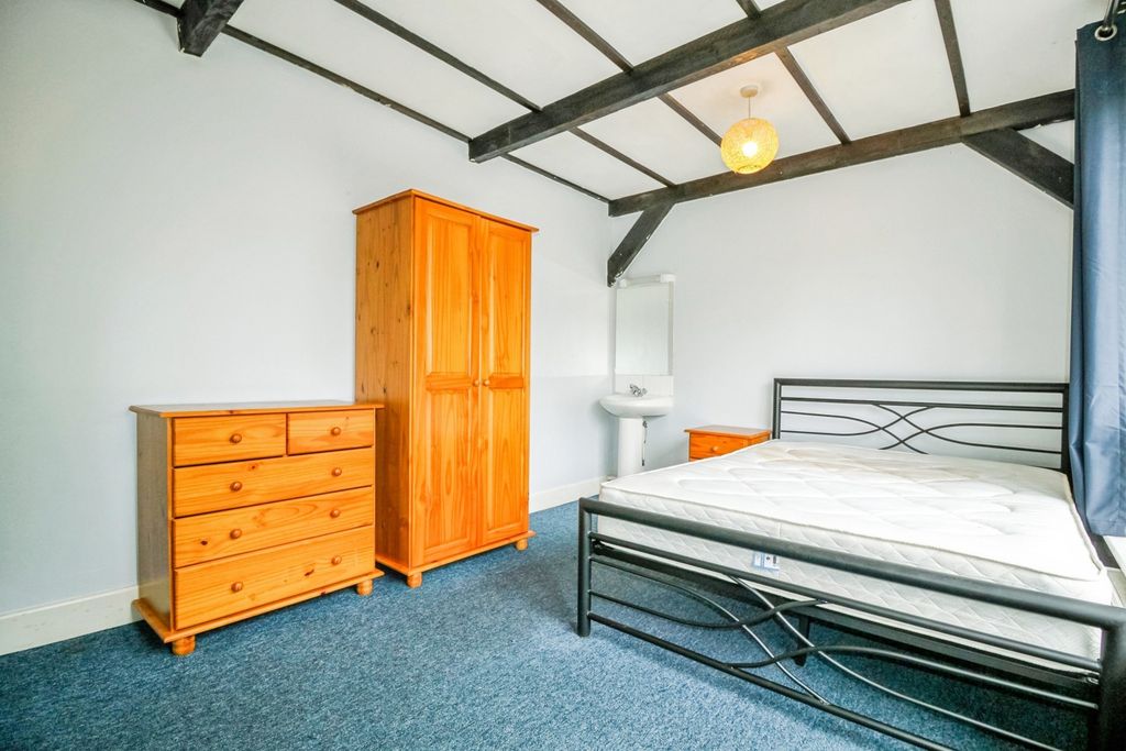 Property photo 3 of 18 Pbox-Img.Jpg