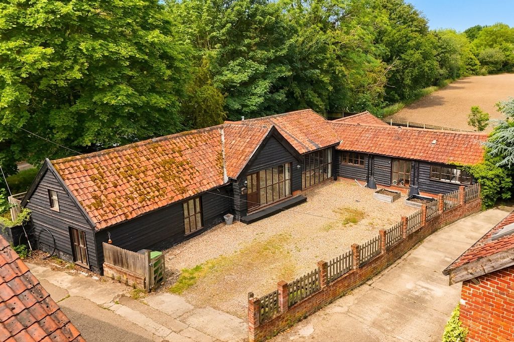 Property photo 1 of 23