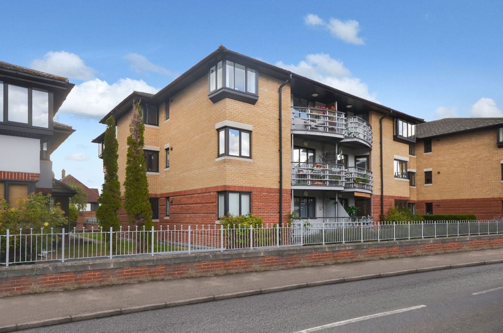 Property photo 1 of 11