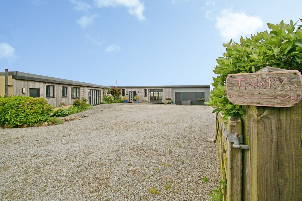 Property photo 1 of 19 Pbox-Img.Jpg