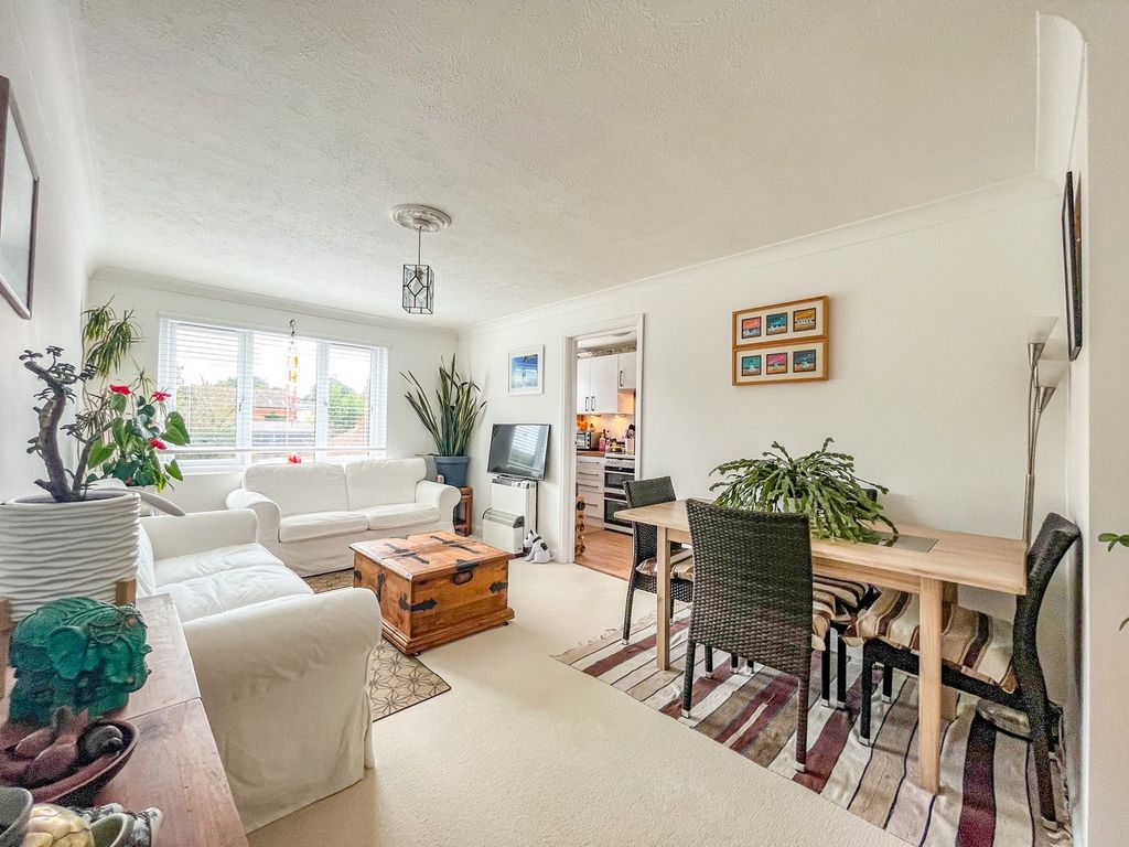Property photo 3 of 9