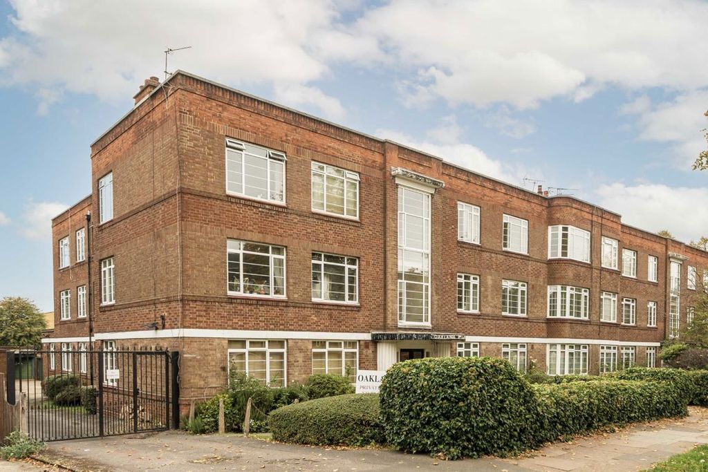 Property photo 1 of 9