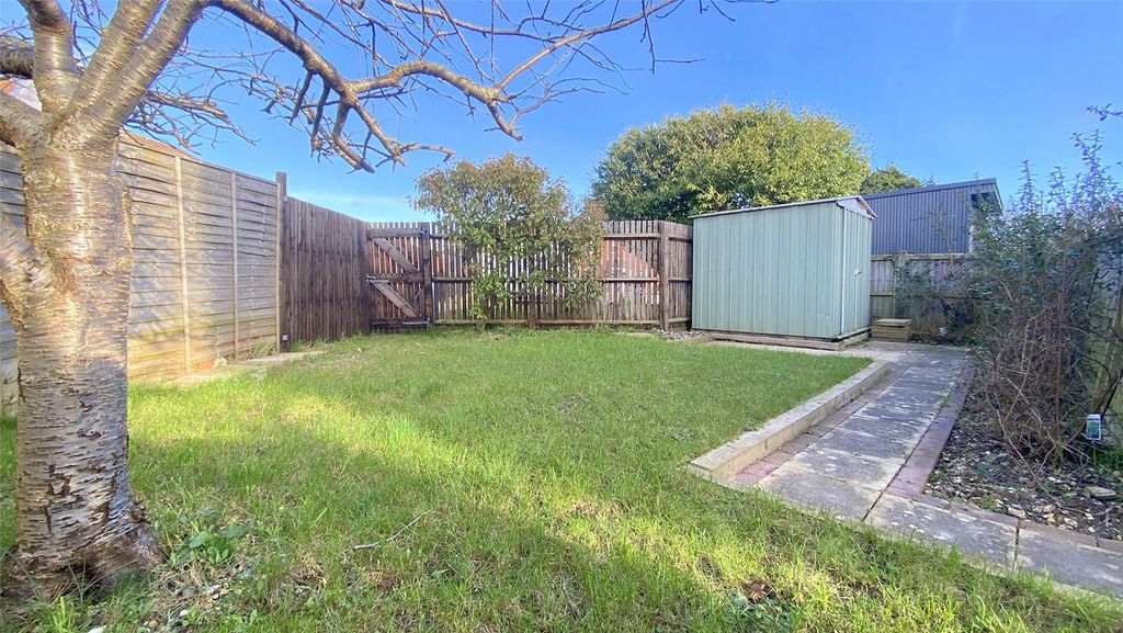 Property photo 2 of 10 Picture No. 15