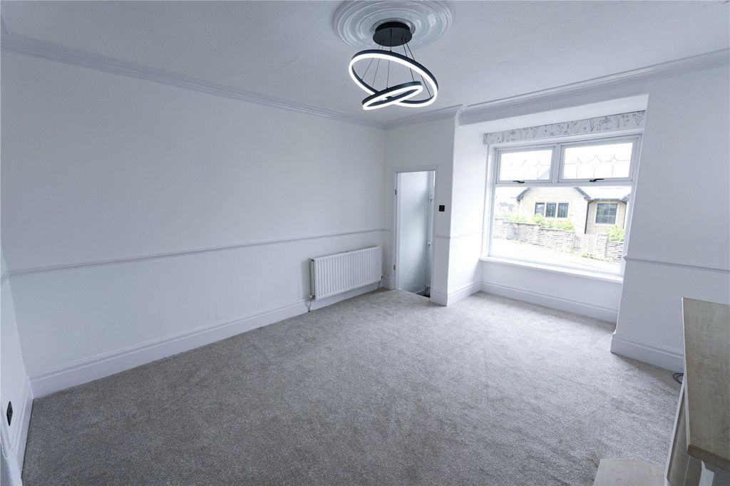 Property photo 3 of 19 Picture No. 27