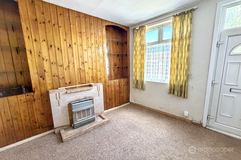 Property photo 2 of 13 4865403