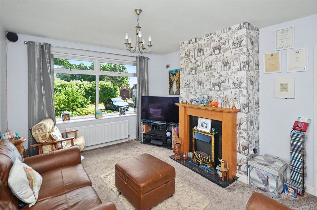 Property photo 3 of 12 Picture No. 11