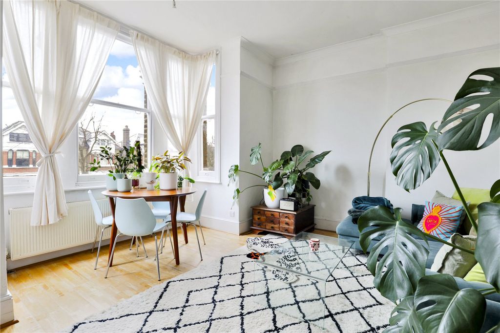 Property photo 2 of 10 Picture No. 35