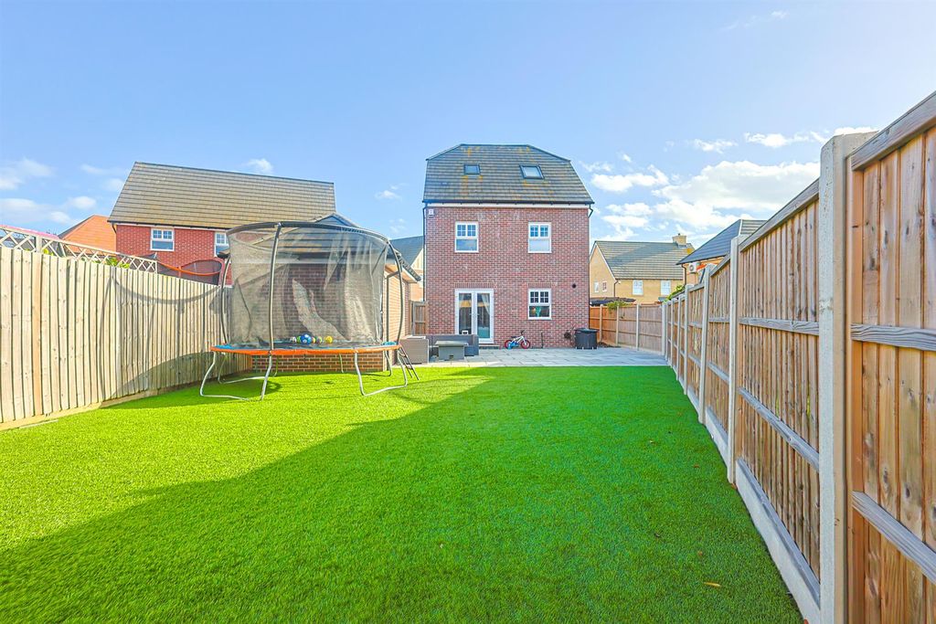 Property photo 1 of 21