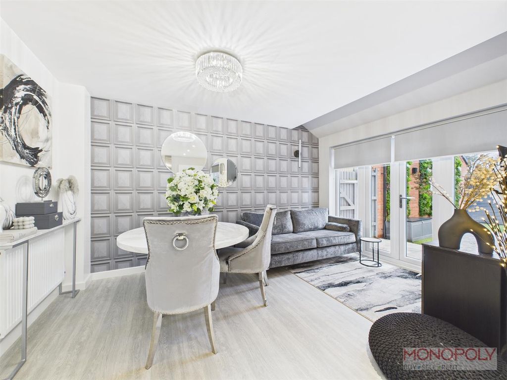 Property photo 3 of 29 Cam04439G0-Pr0208-Still007.Jpg