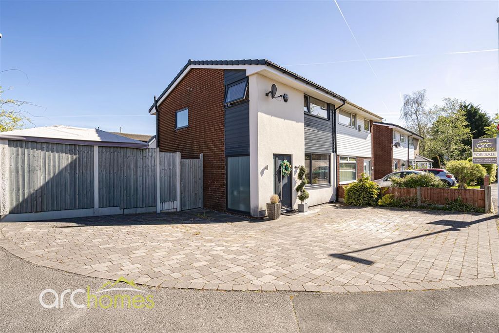 Property photo 1 of 31 Springfield-29.Jpg