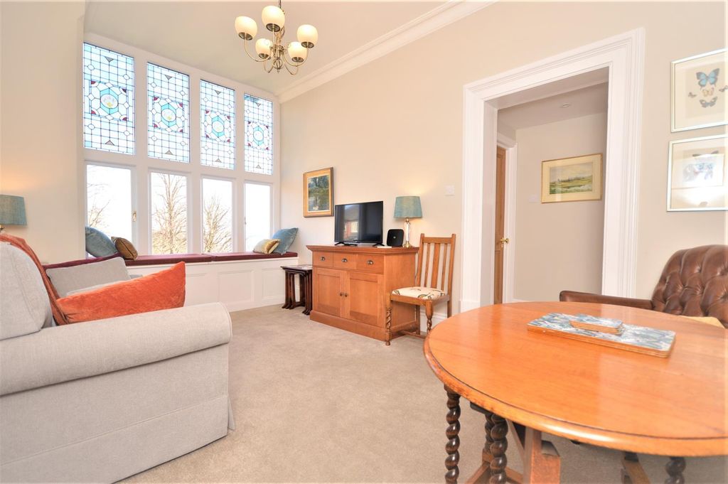 Property photo 2 of 8 Lounge Diner