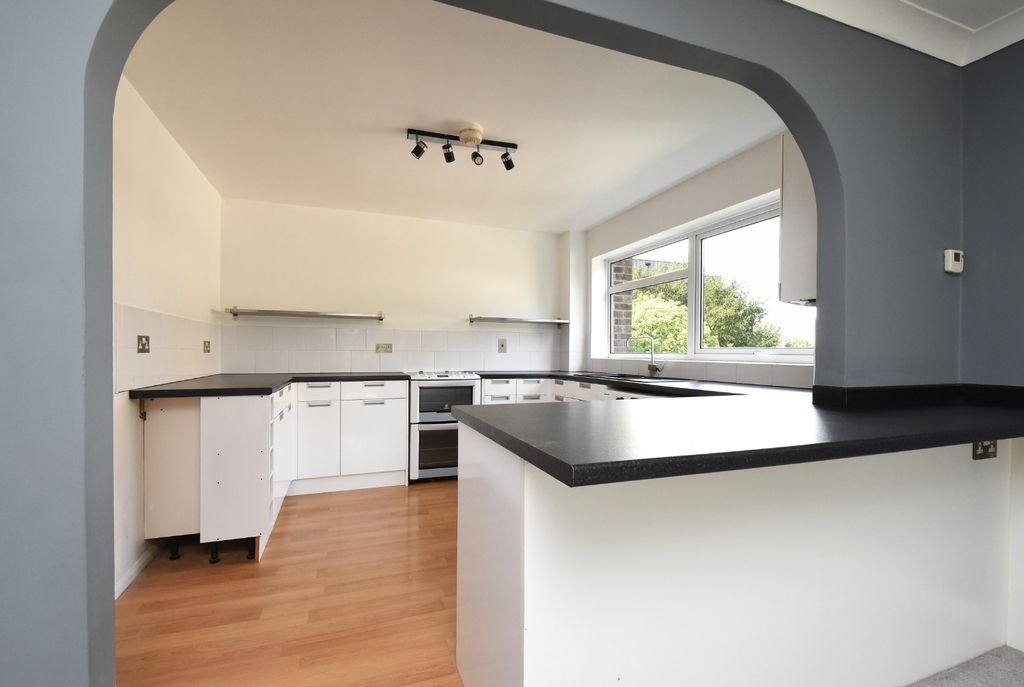 Property photo 3 of 13 5357953