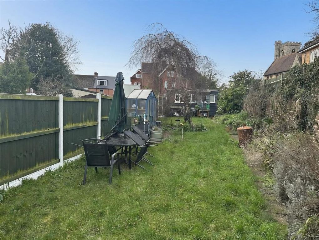 Property photo 2 of 10 St Georges New.Jpg