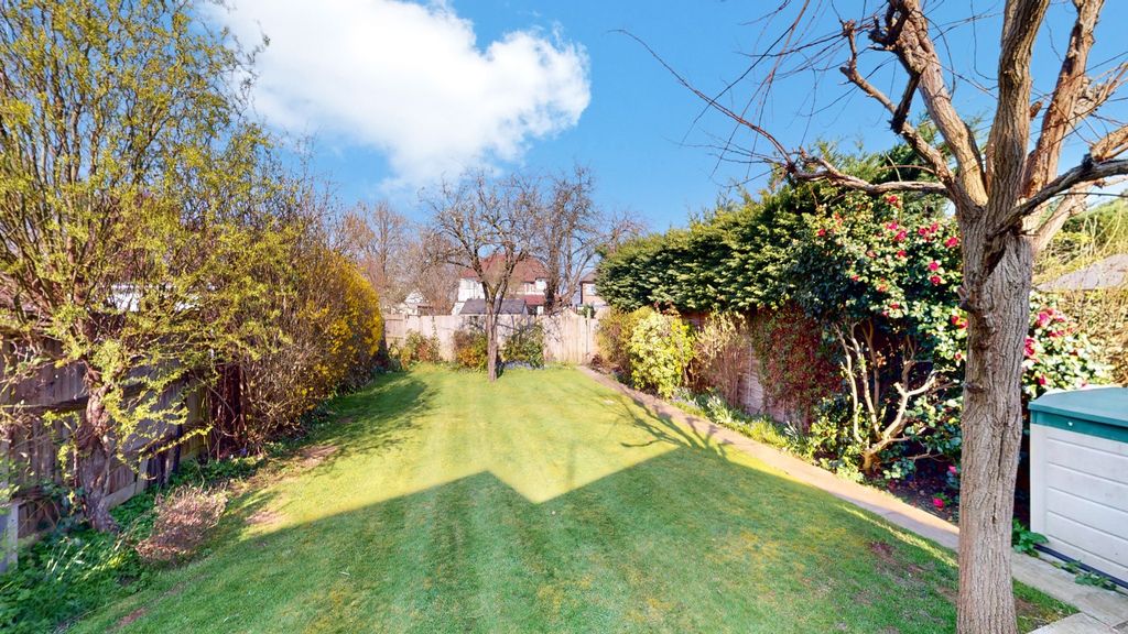 Property photo 3 of 18 4838234