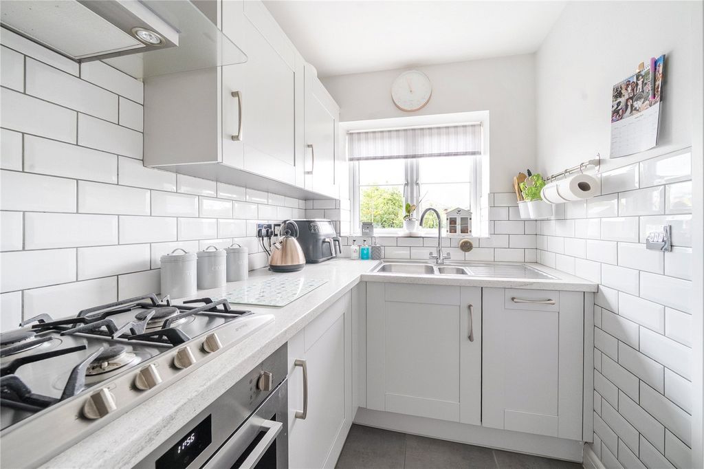 Property photo 3 of 26 Picture No. 13