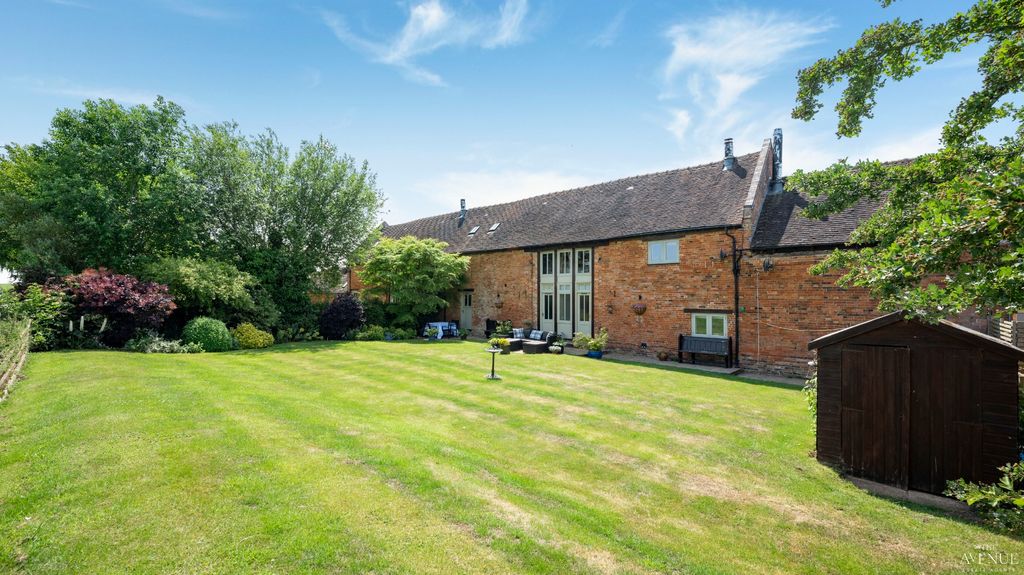 Property photo 1 of 33 4213311