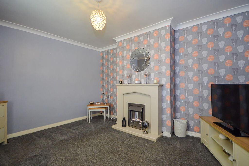 Property photo 3 of 9 Living Room