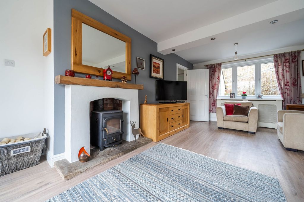 Property photo 3 of 53