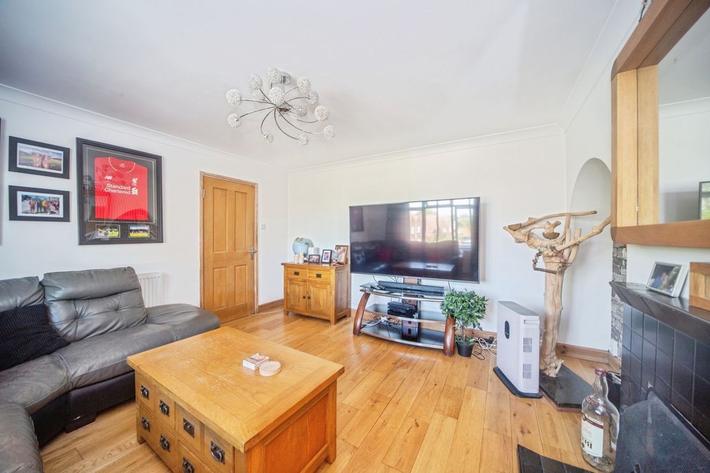 Property photo 2 of 19 Pbox-Img.Jpg