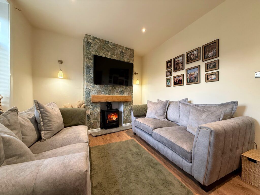 Property photo 3 of 27