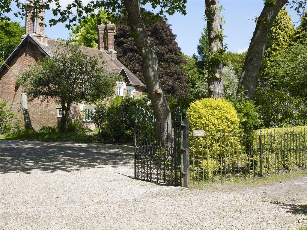 Property photo 3 of 31