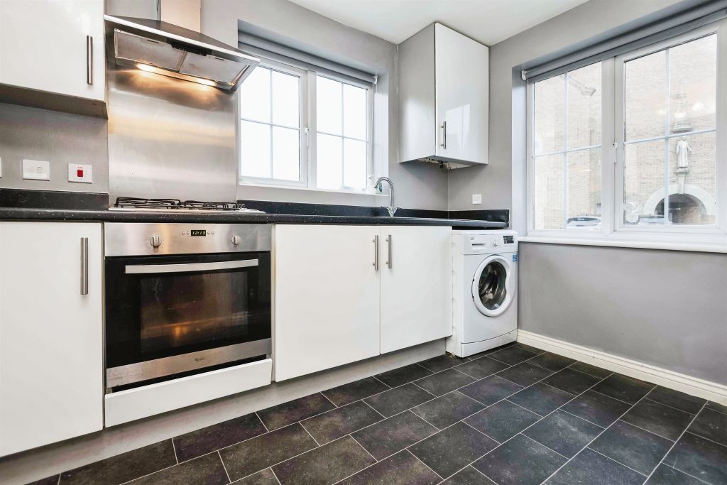 Property photo 3 of 16 Image