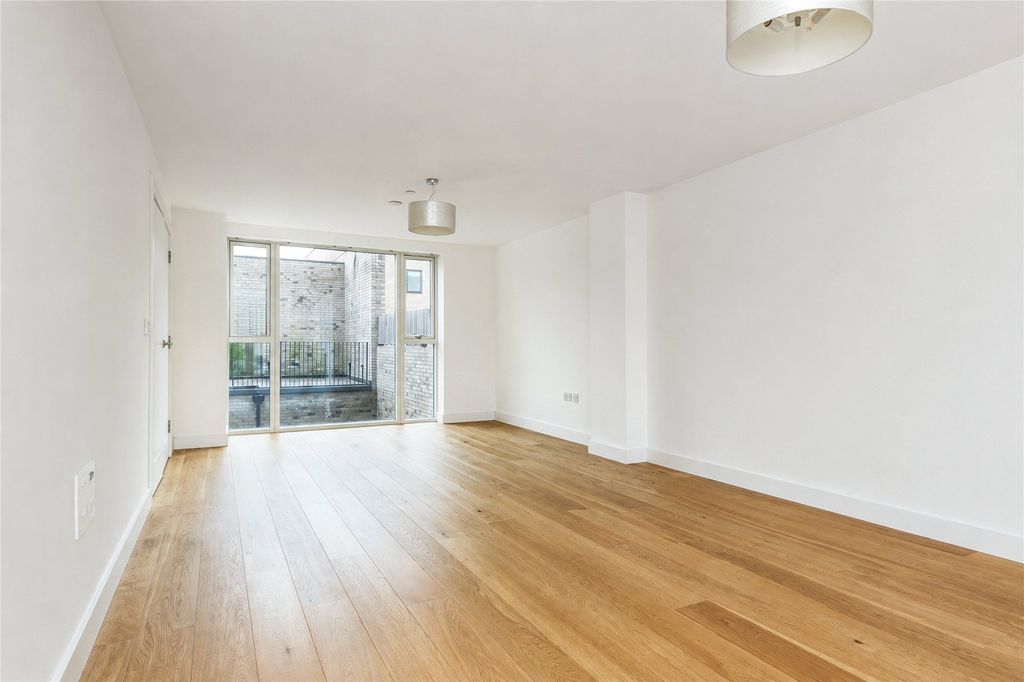 Property photo 3 of 19 Picture No. 03