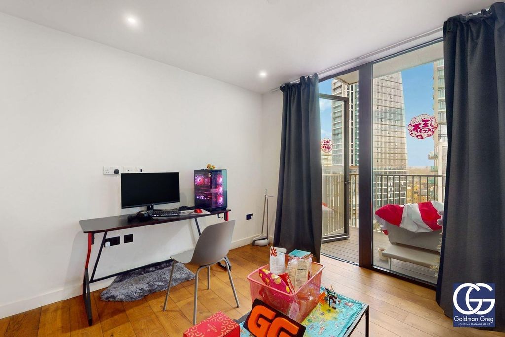 Property photo 2 of 22