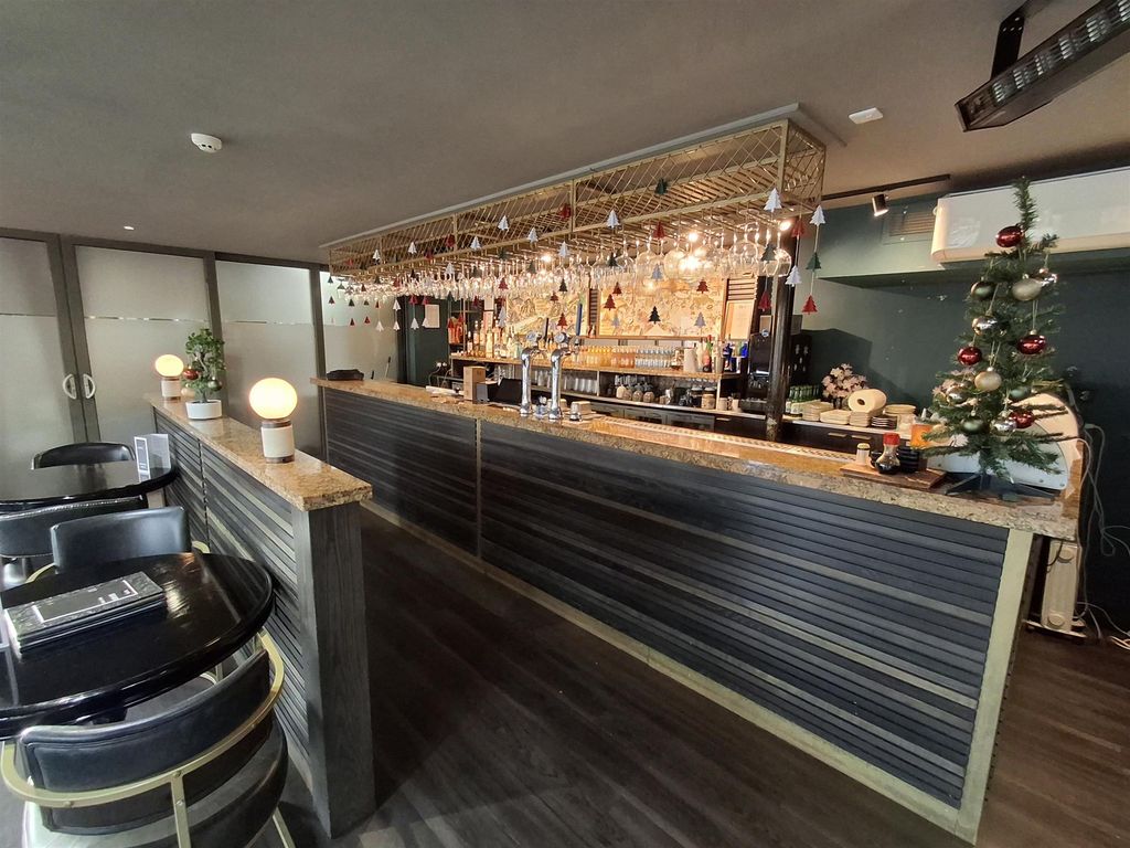 Property photo 2 of 8 Photo 1