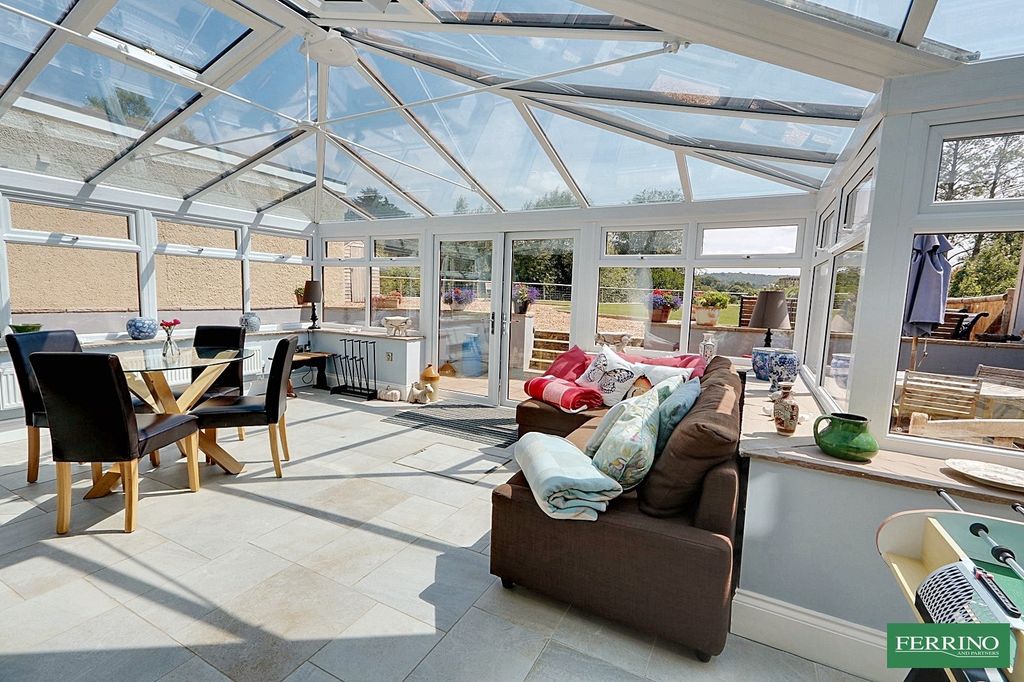 Property photo 2 of 26 Garden  Room