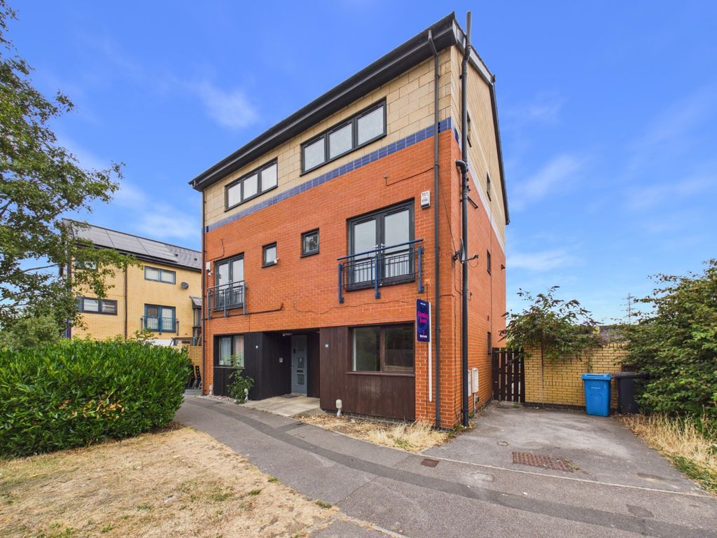 Property photo 1 of 12 5199850